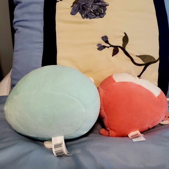 Squishmallows 2pc Lot Archie Axolotl 7.5" and Milly Llama 8" - Picture 6 of 6